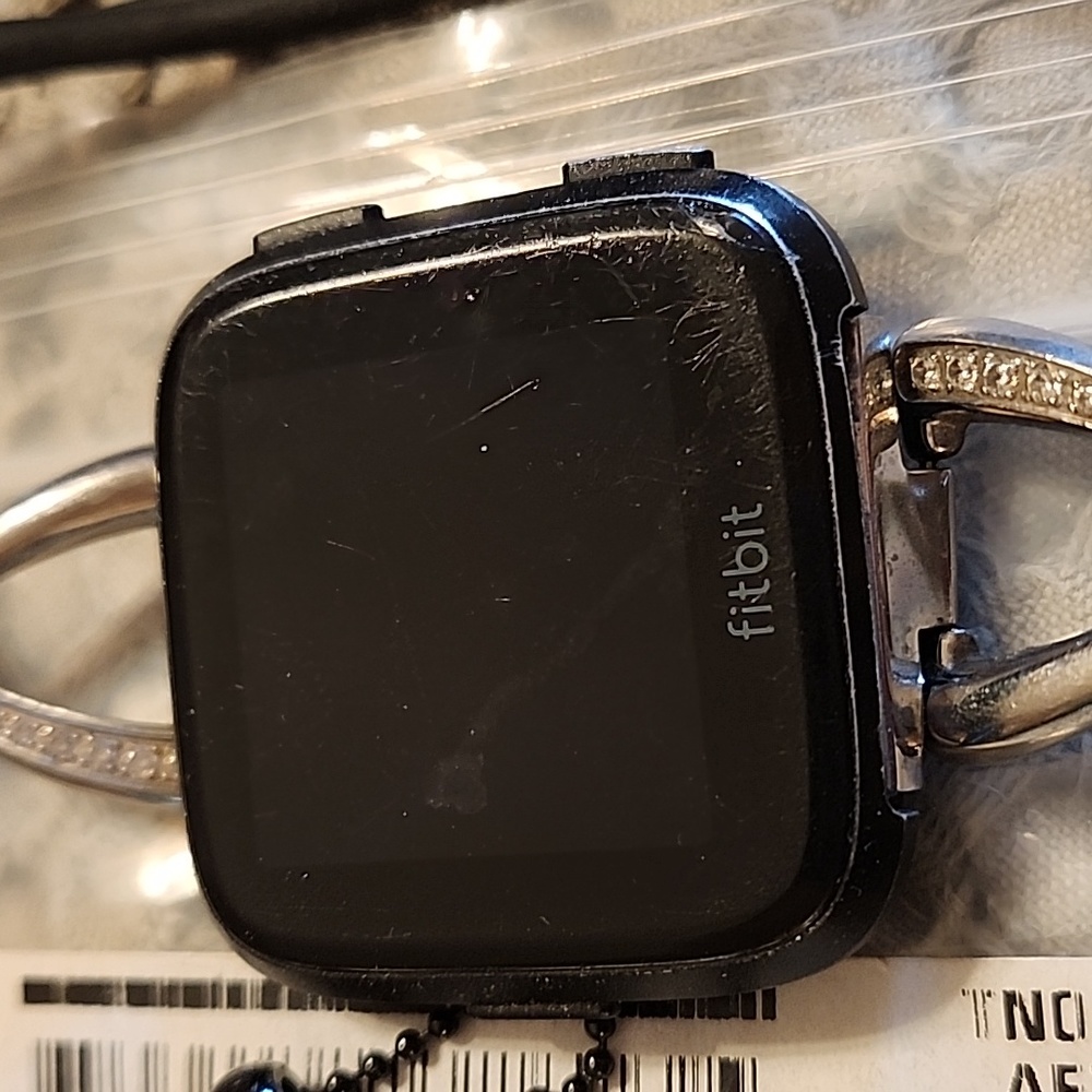 Fitbit Versa 2 Smartwatch - Picture 5 of 5